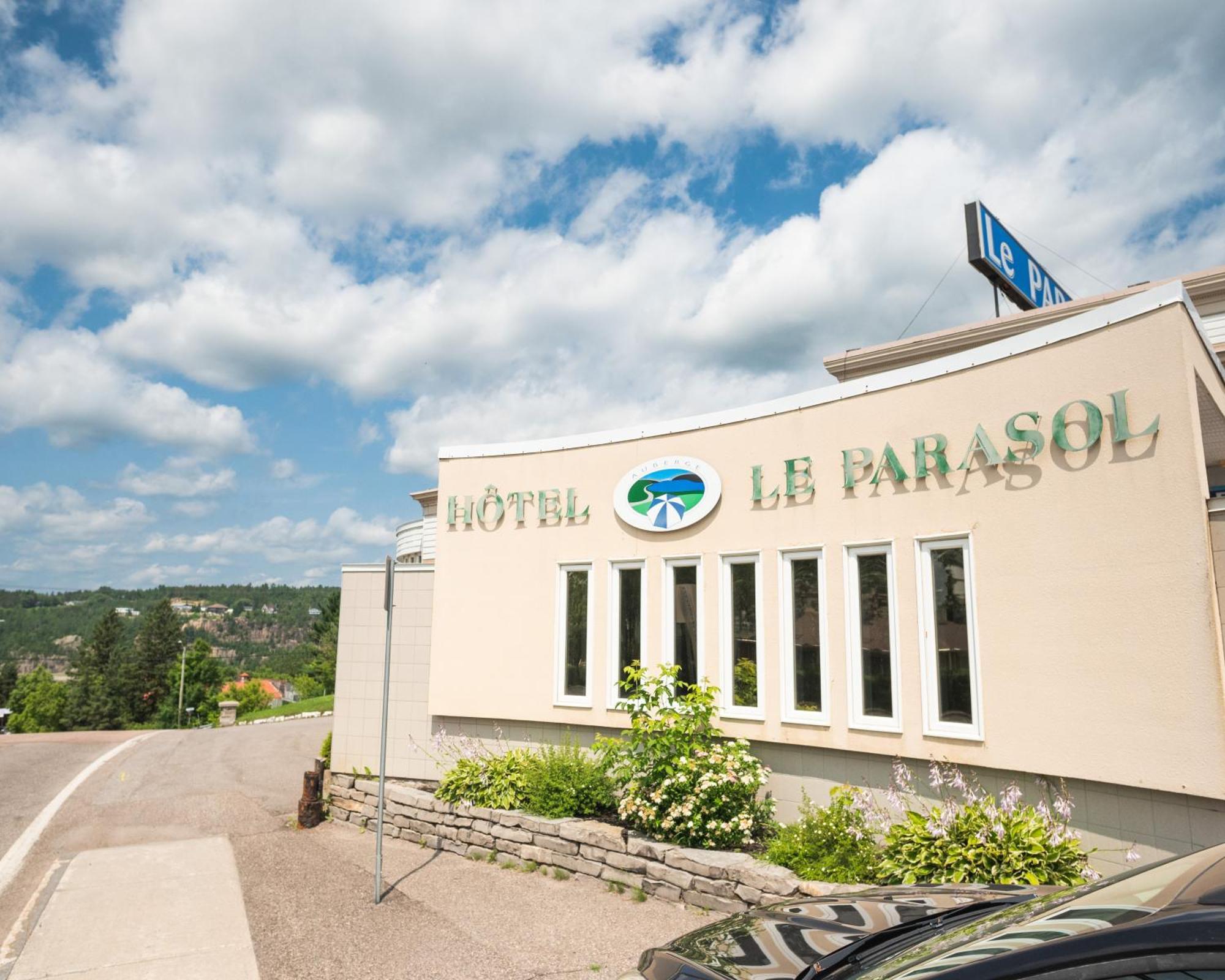 Auberge Le Parasol Chicoutimi المظهر الخارجي الصورة
